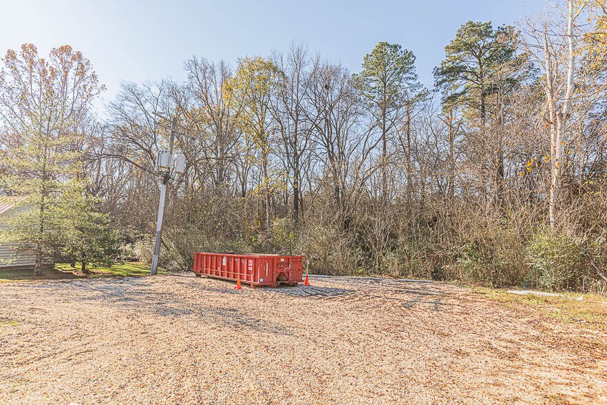 More Photos Of 13185 Hanover Courthouse Rd, Hanover Freestanding For Lease