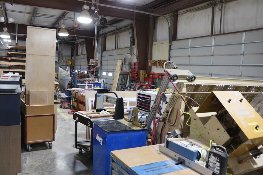 More Photos Of 3112 Normandy Rd, Springfield Warehouse For Sale