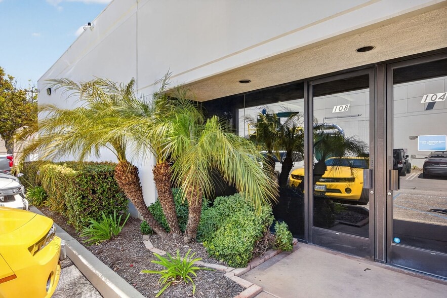 More Photos Of 6085 King Dr, Ventura Manufacturing For Sale