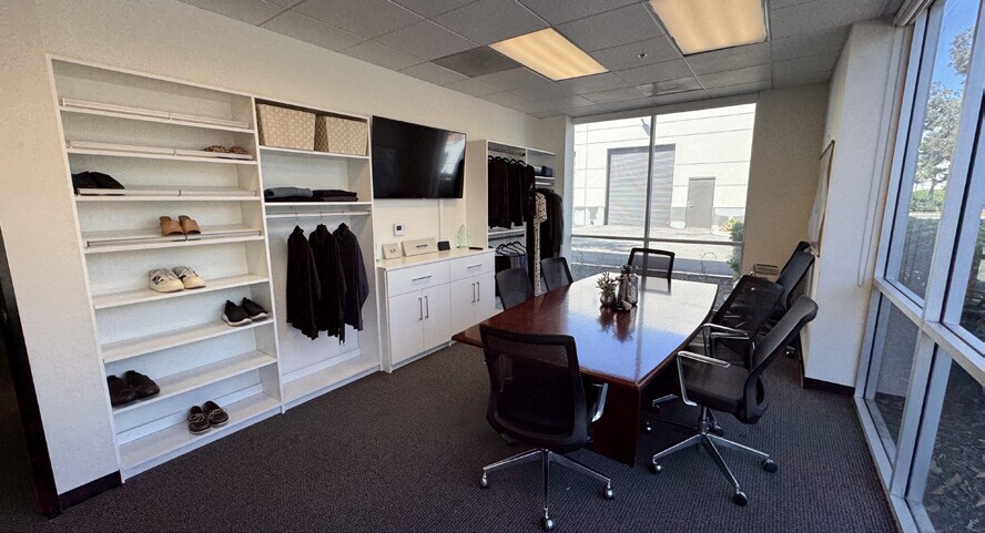 More Photos Of 20914 Bake Pky, Lake Forest Warehouse For Lease