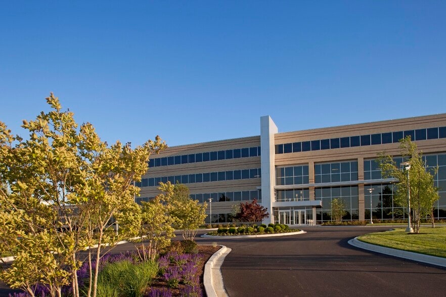 More Photos Of 3901 Calverton Blvd, Calverton Office For Lease