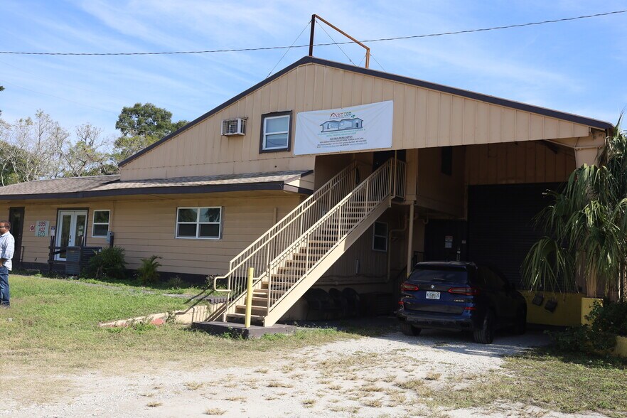 More Photos Of 3351 Laughlin Rd, Mount Dora Warehouse For Sale