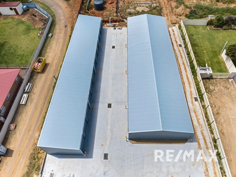 More Photos Of 52 Boundary St, Junee Warehouse For Lease