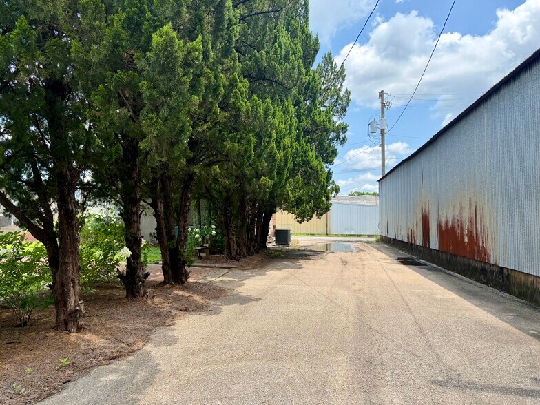 More Photos Of 118 Mildred St, Brewton Storefront For Sale
