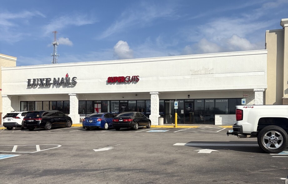 More Photos Of 750-800 Watkins Rd, Maryville Unknown For Lease