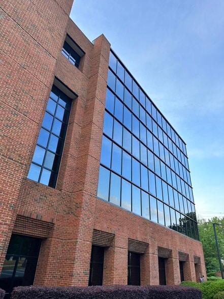 More Photos Of 2265 Roswell Rd, Marietta Office For Lease