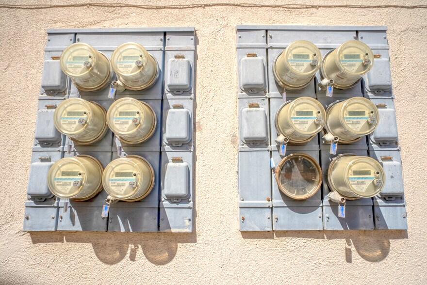 More Photos Of 202 S Calle Seville, San Clemente Apartments For Sale