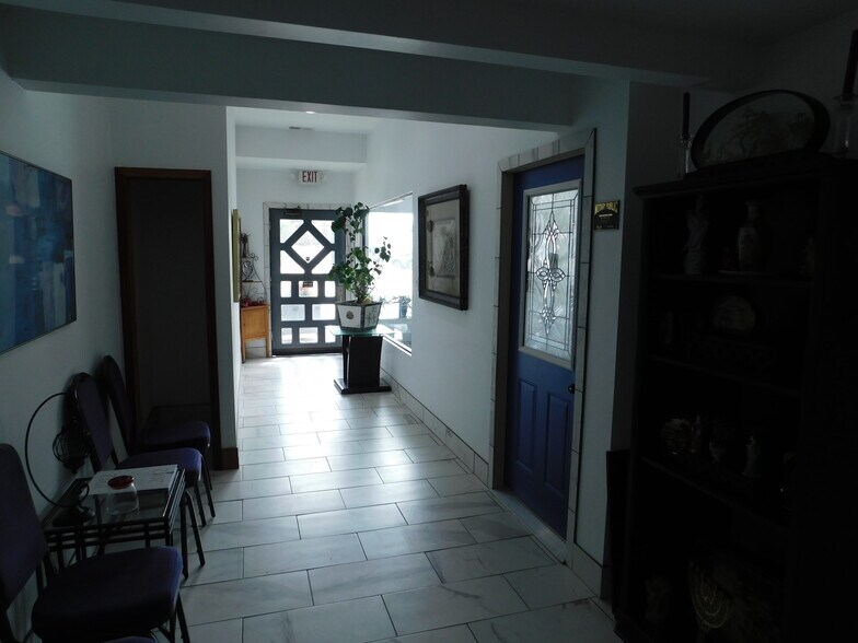 More Photos Of 68 W Main St, Danville Office For Lease