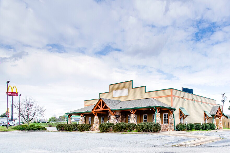 More Photos Of 6750 Pottery Rd, Spartanburg Restaurant For Sale