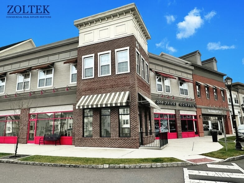 Primary Photo Of 90-105 Saddle Way, Chesterfield Apartments For Lease