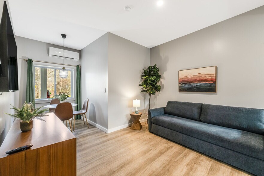 More Photos Of 4102 Soco Rd, Maggie Valley Hotel For Sale