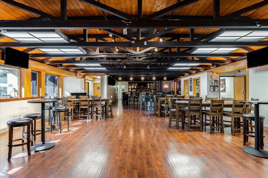 More Photos Of 1144 Black Oak Dr, Paso Robles Freestanding For Sale