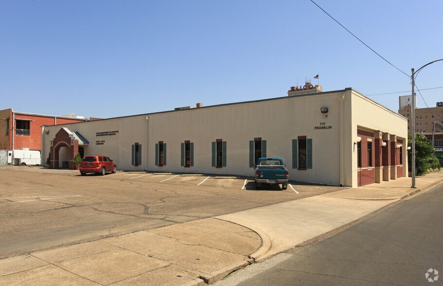 More Photos Of 717 Franklin Ave, Waco Office For Lease