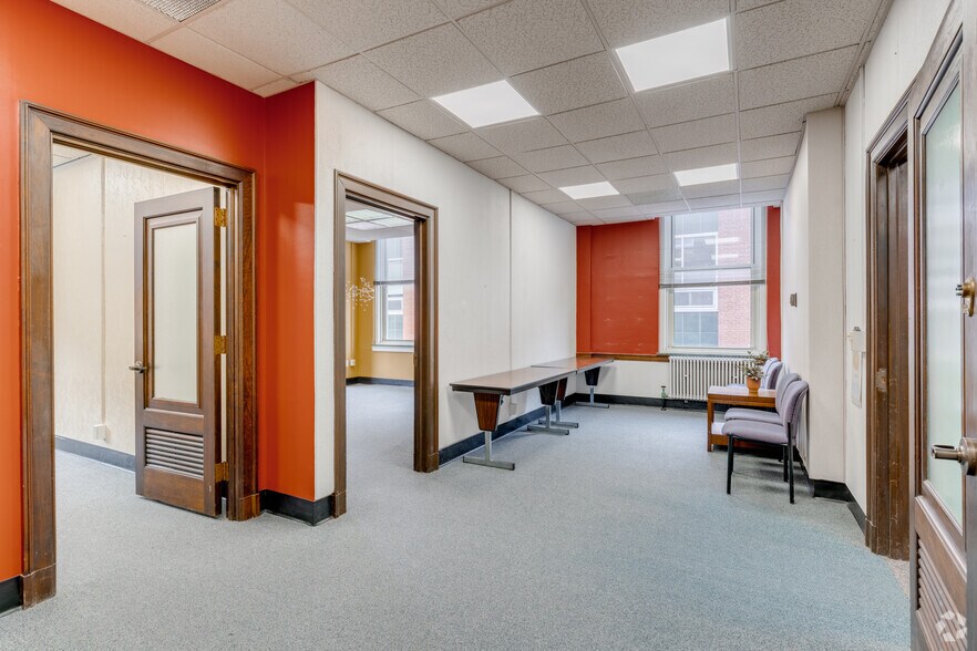 More Photos Of 313 W Liberty St, Lancaster Office For Lease