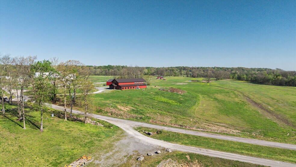 More Photos Of 11001 State Rte N, Scott City Specialty For Sale