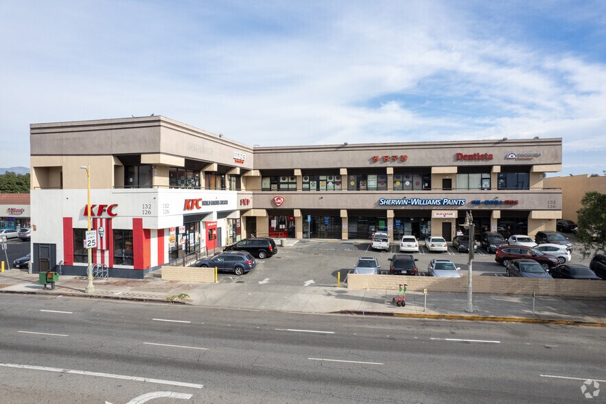 More Photos Of 112-198 S Vermont Ave, Los Angeles Unknown For Lease