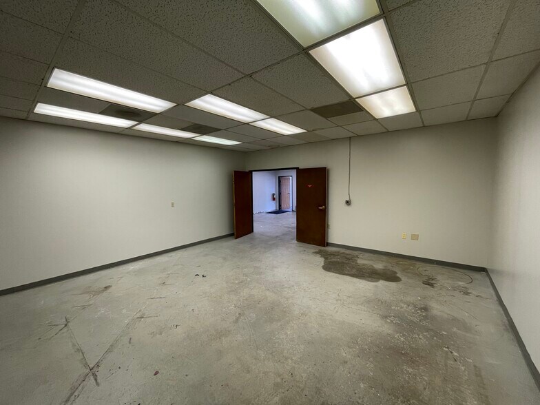 More Photos Of 12200 W 52nd Ave, Wheat Ridge Warehouse For Sale