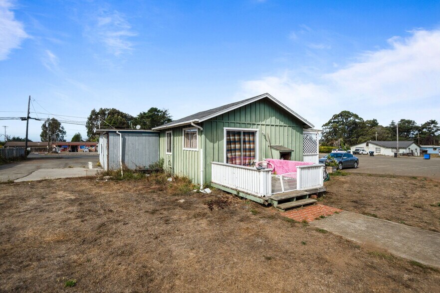 More Photos Of 18781 N Highway 1, Fort Bragg Flex For Sale