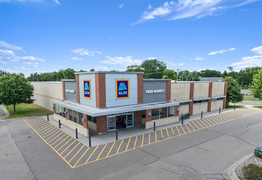 More Photos Of 9010 Jamaica Ave S, Cottage Grove Supermarket For Sale