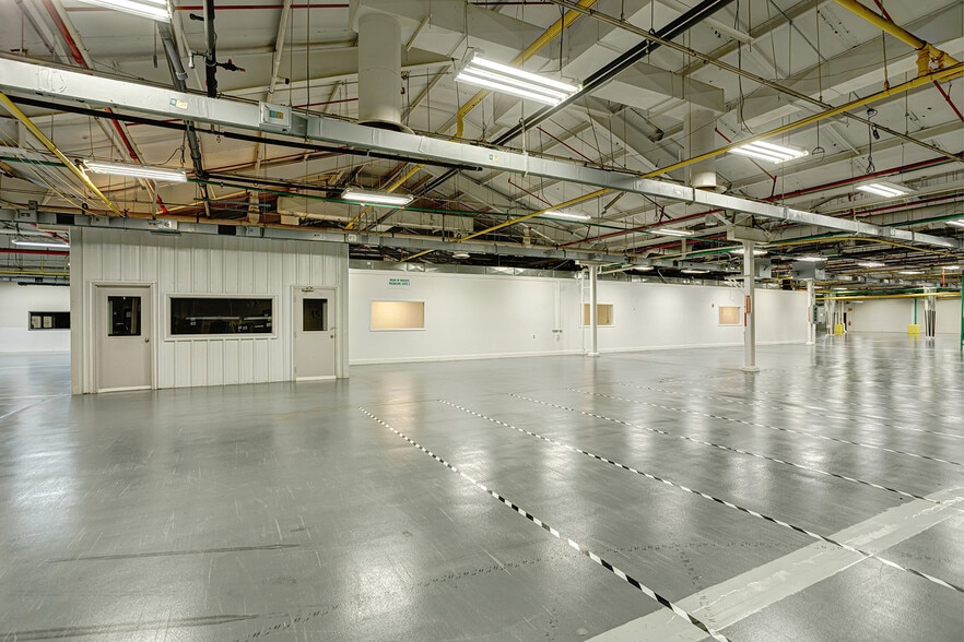 More Photos Of 301 Robey St, Franklin Warehouse For Lease