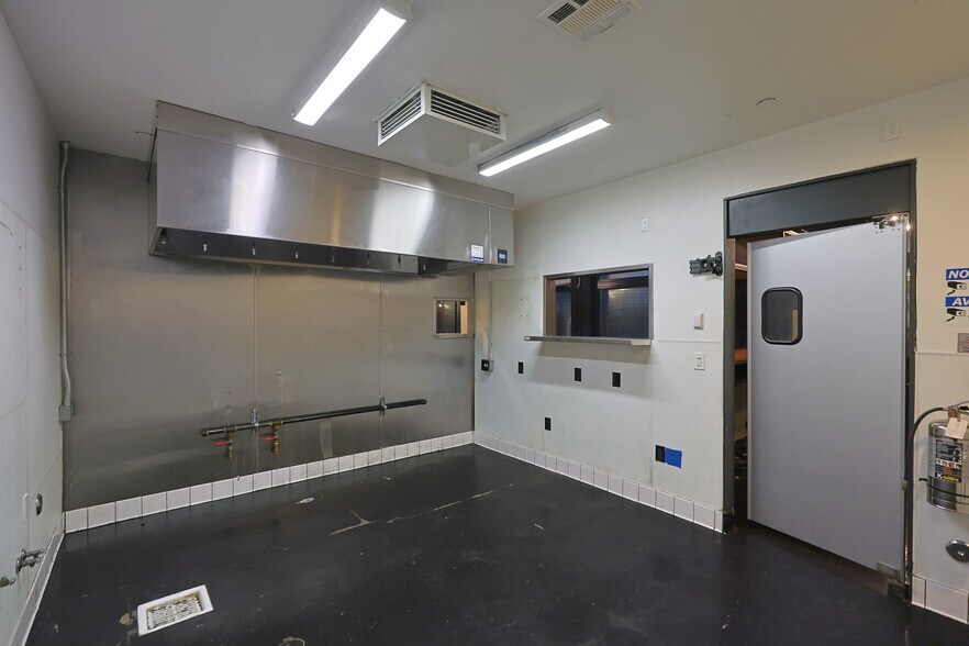 More Photos Of 2014-2022 E 7th St, Los Angeles Office For Lease