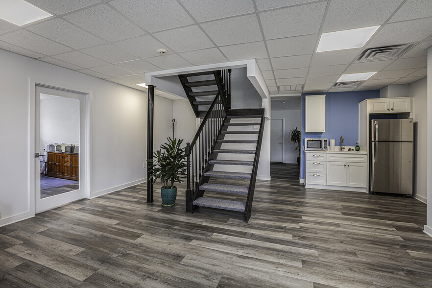More Photos Of 2858 Franklin St, Avondale Estates Office For Lease
