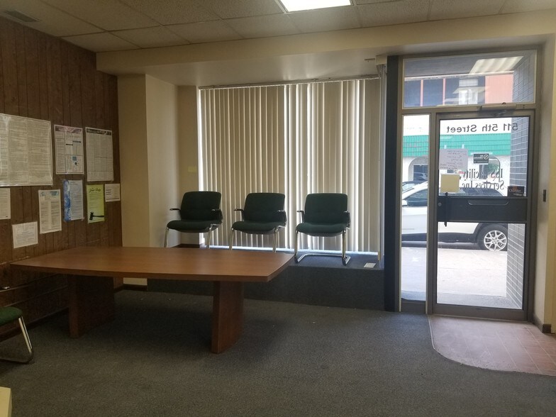 More Photos Of 505-511 5th St, Sioux City Office For Sale