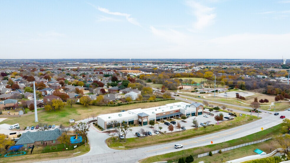 More Photos Of 295 W Byron Nelson Blvd, Roanoke General Retail For Lease