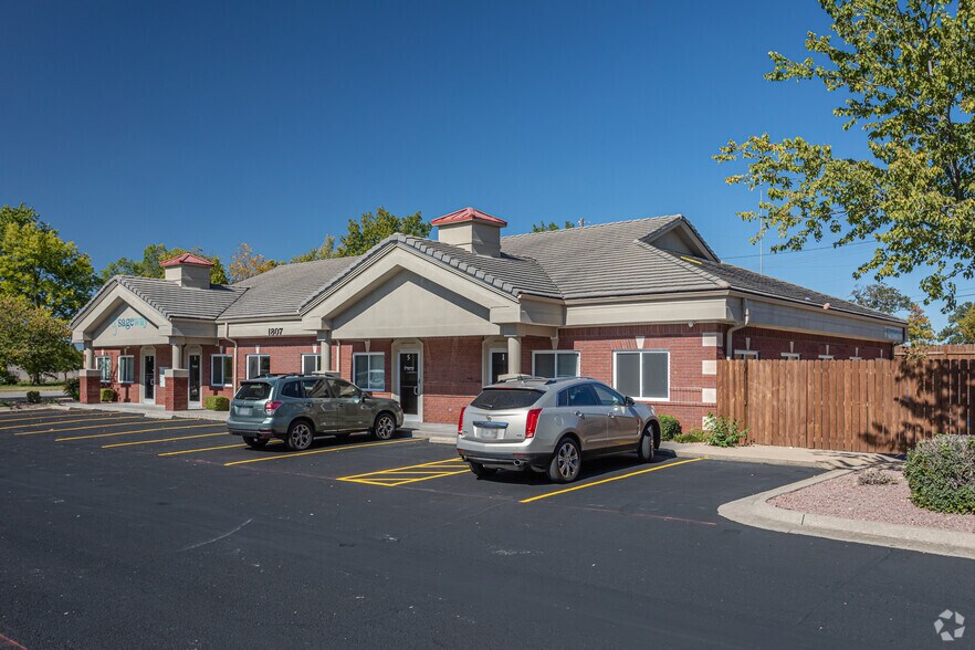 More Photos Of 1801 SW Regional Airport Blvd, Bentonville Unknown For Lease