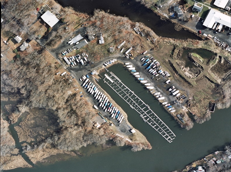 More Photos Of 400 Main Ave, Croydon Marina For Sale