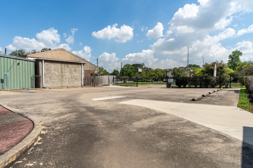 More Photos Of 3208 Broadway St, Houston Medical For Lease