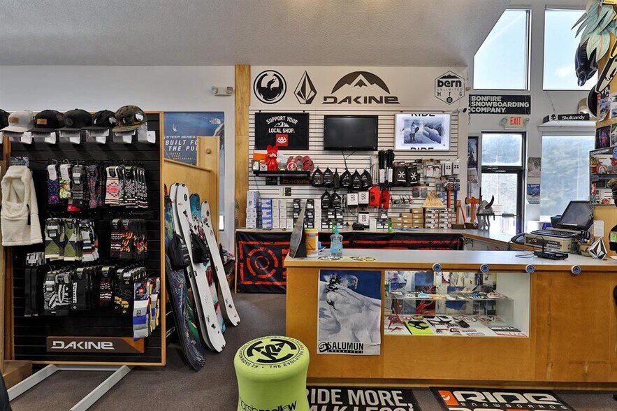 More Photos Of 3429 US Route 4, Killington Storefront Retail Office For Sale