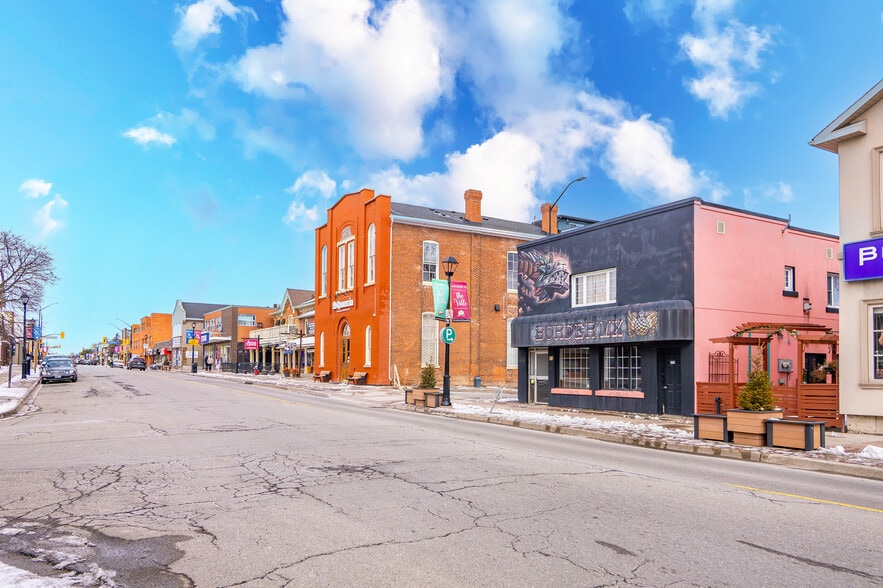 More Photos Of 277 Queen St S, Mississauga Storefront Retail Residential For Lease