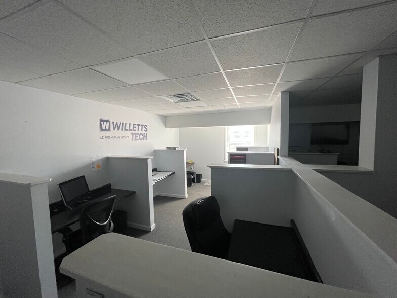 More Photos Of 446 N Mechanic St, Cumberland Office For Sale