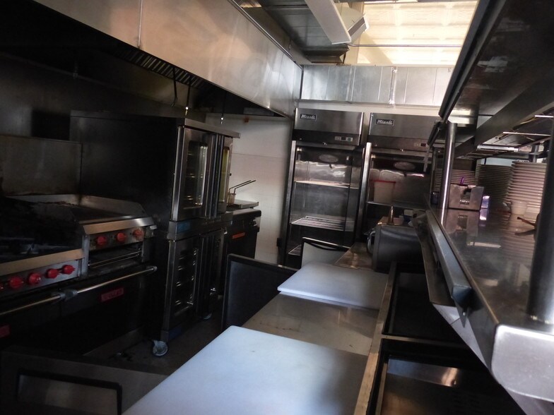 More Photos Of 19-25 W Johnson St, Staunton Storefront Retail Office For Sale