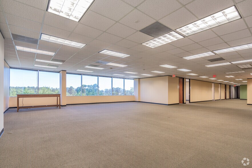 More Photos Of 3838 N Sam Houston Pky E, Houston Office For Lease