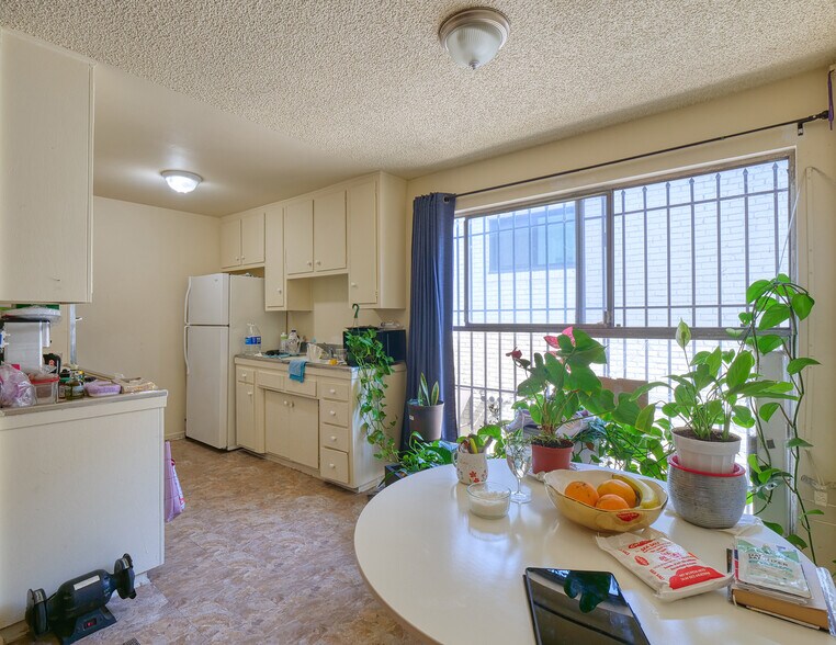 More Photos Of 1408 S Wilton Pl, Los Angeles Apartments For Sale