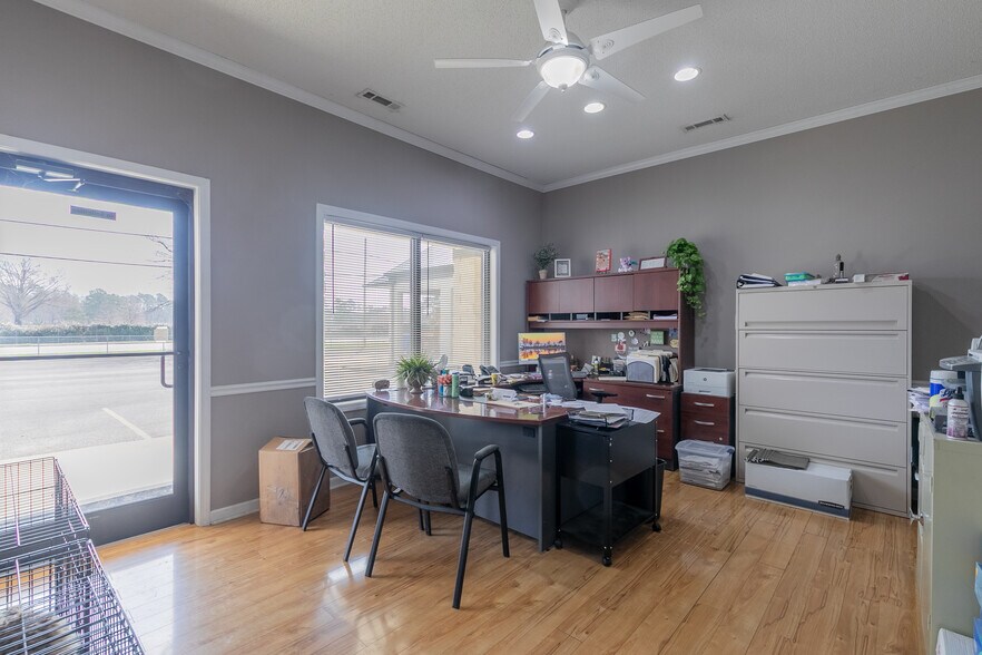 More Photos Of 2065 Cleveland Hwy, Dalton Flex For Sale