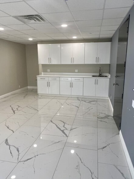 More Photos Of 3701 Birch St, Newport Beach Medical For Lease