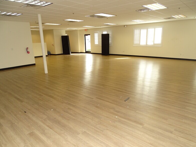 More Photos Of 750 Coronado Center Dr, Henderson Medical For Lease