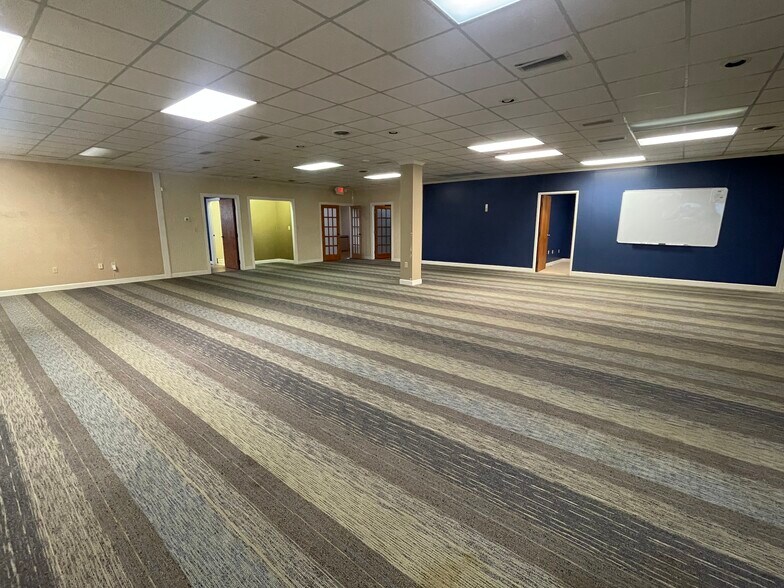 More Photos Of 205 S Westgate Dr, Greensboro Research And Development For Sale