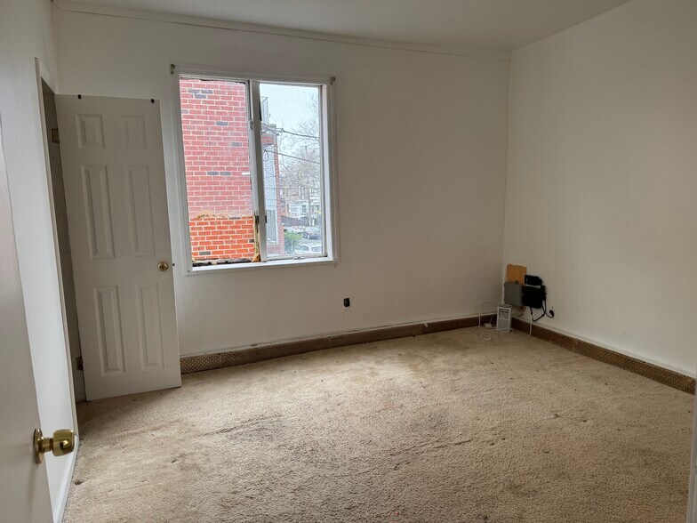 More Photos Of 2376 E 15th St, Brooklyn Specialty For Sale