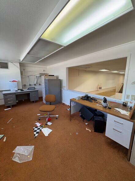 More Photos Of 363 Aultman St, Ely General Retail For Sale