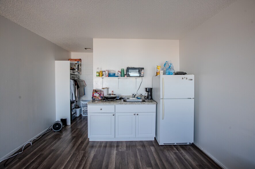 More Photos Of 1220 E Second St, Winslow Apartments For Sale