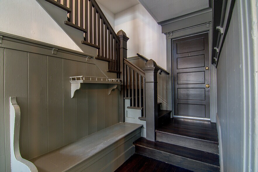 More Photos Of 1732 N Wilton Pl, Los Angeles Apartments For Sale