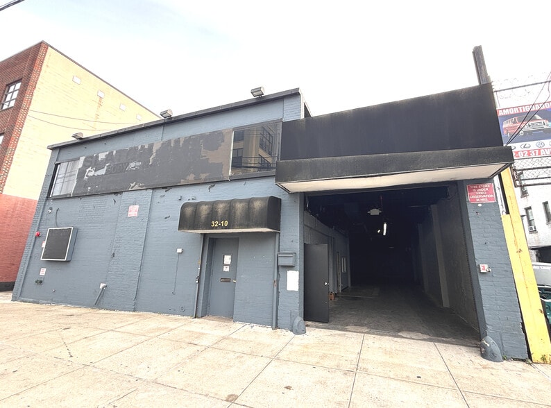 More Photos Of 3210 37th Ave, Long Island City Warehouse For Lease