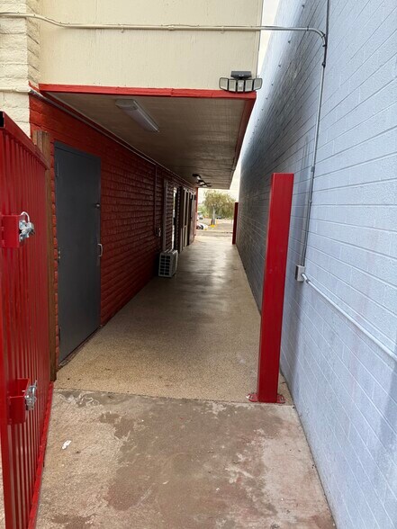 More Photos Of 627 N 2nd Ave, Ajo Restaurant For Sale
