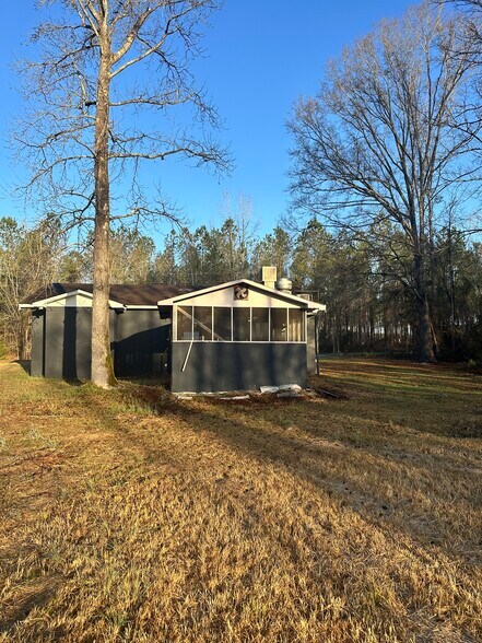 More Photos Of 1030 Dry Branch Rd, Hopkins General Retail For Sale