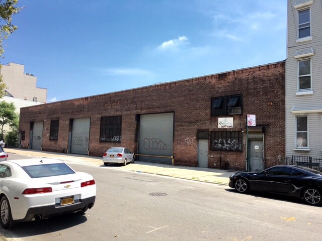 More Photos Of 94 Walton St, Brooklyn Warehouse For Lease