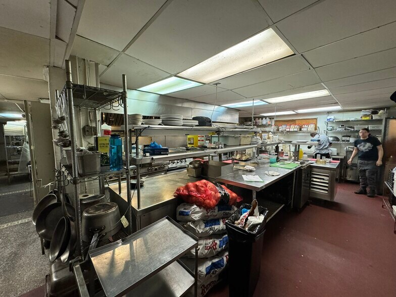 More Photos Of 1106 N Charles St, Baltimore Office For Sale